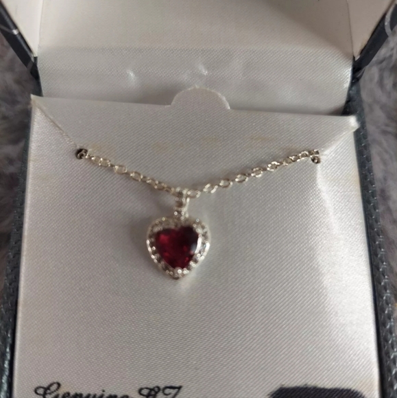 CITY ROX Cubic Zirconia Halo Heart Pendant Necklace new in box - Picture 6 of 9
